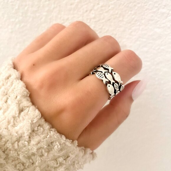 925 Sterling Silver Fish Ring School of Fish Ring Dainty Fish Ring Band - Picture 4 of 9